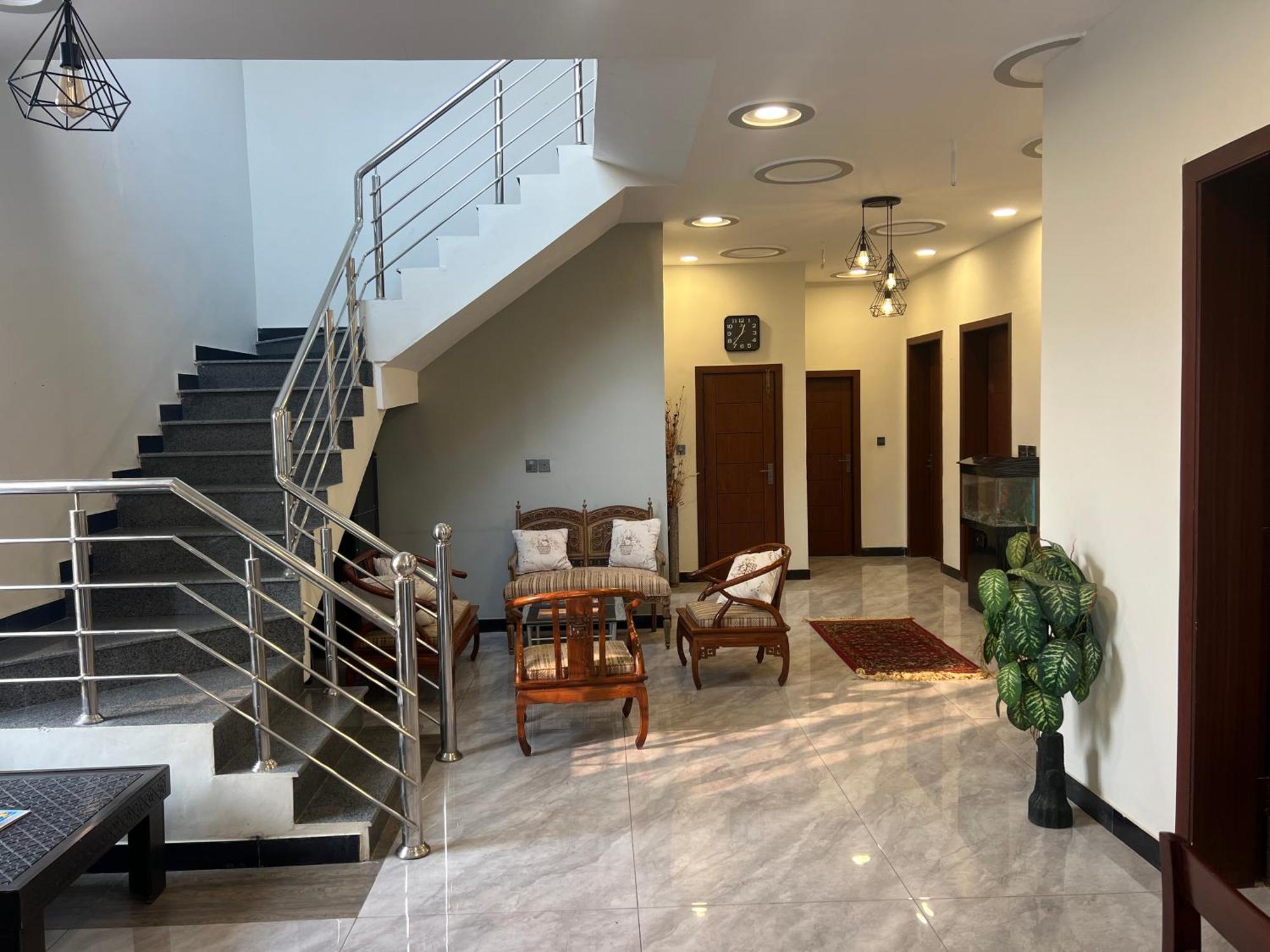 Deluxe King Room In Silverscape Residence Rawalpindi Buitenkant foto