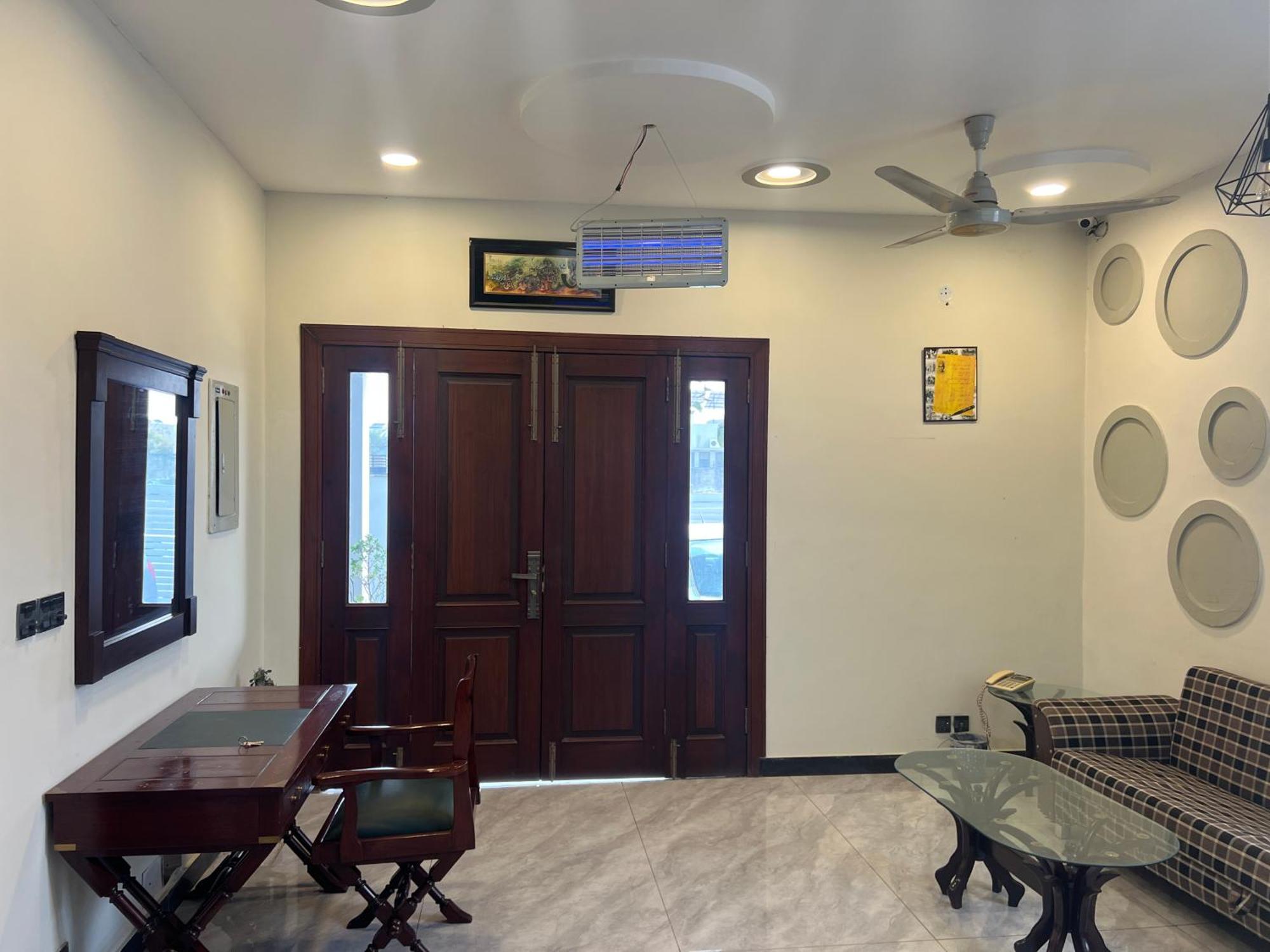 Deluxe King Room In Silverscape Residence Rawalpindi Buitenkant foto