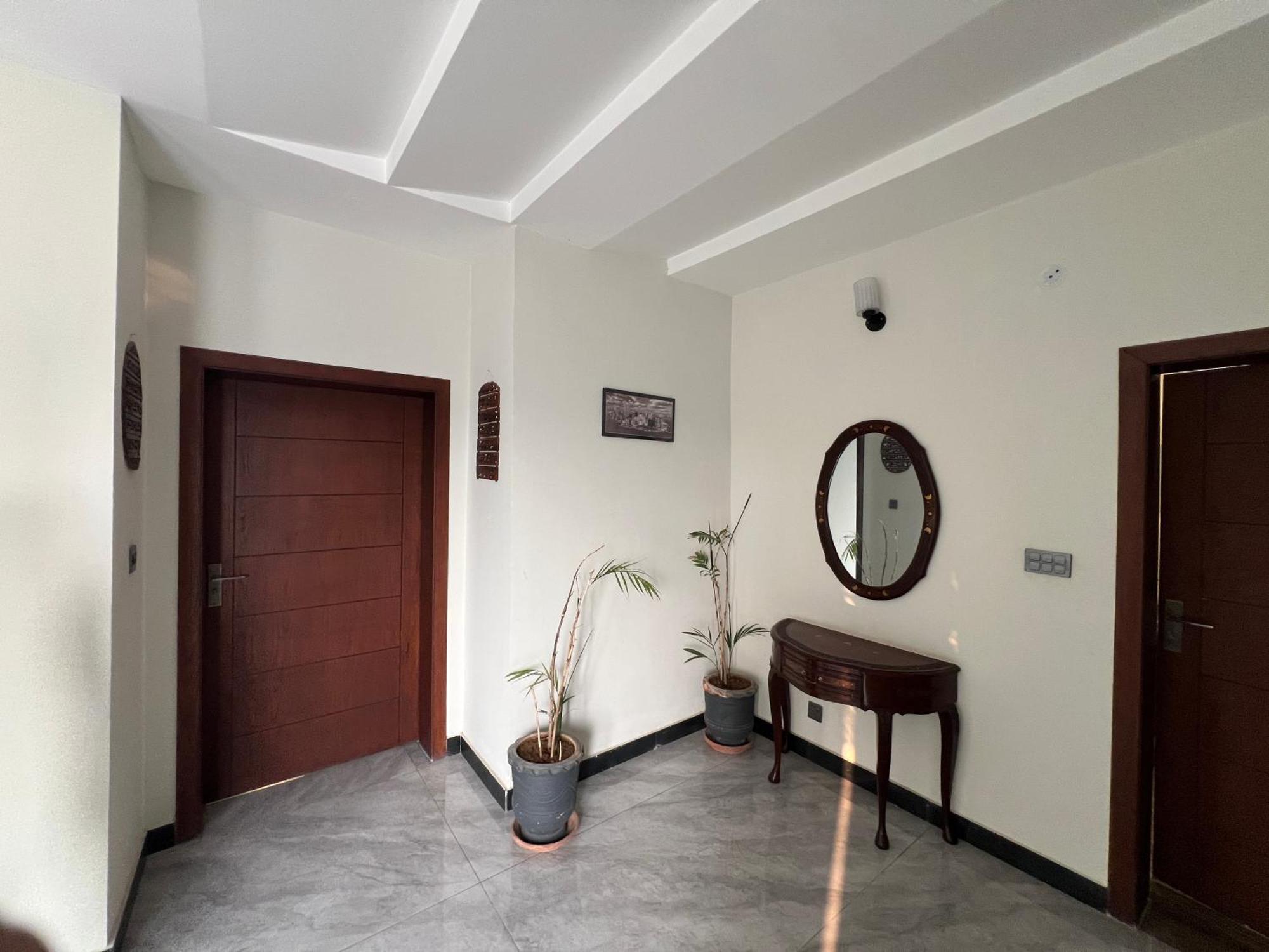 Deluxe King Room In Silverscape Residence Rawalpindi Buitenkant foto