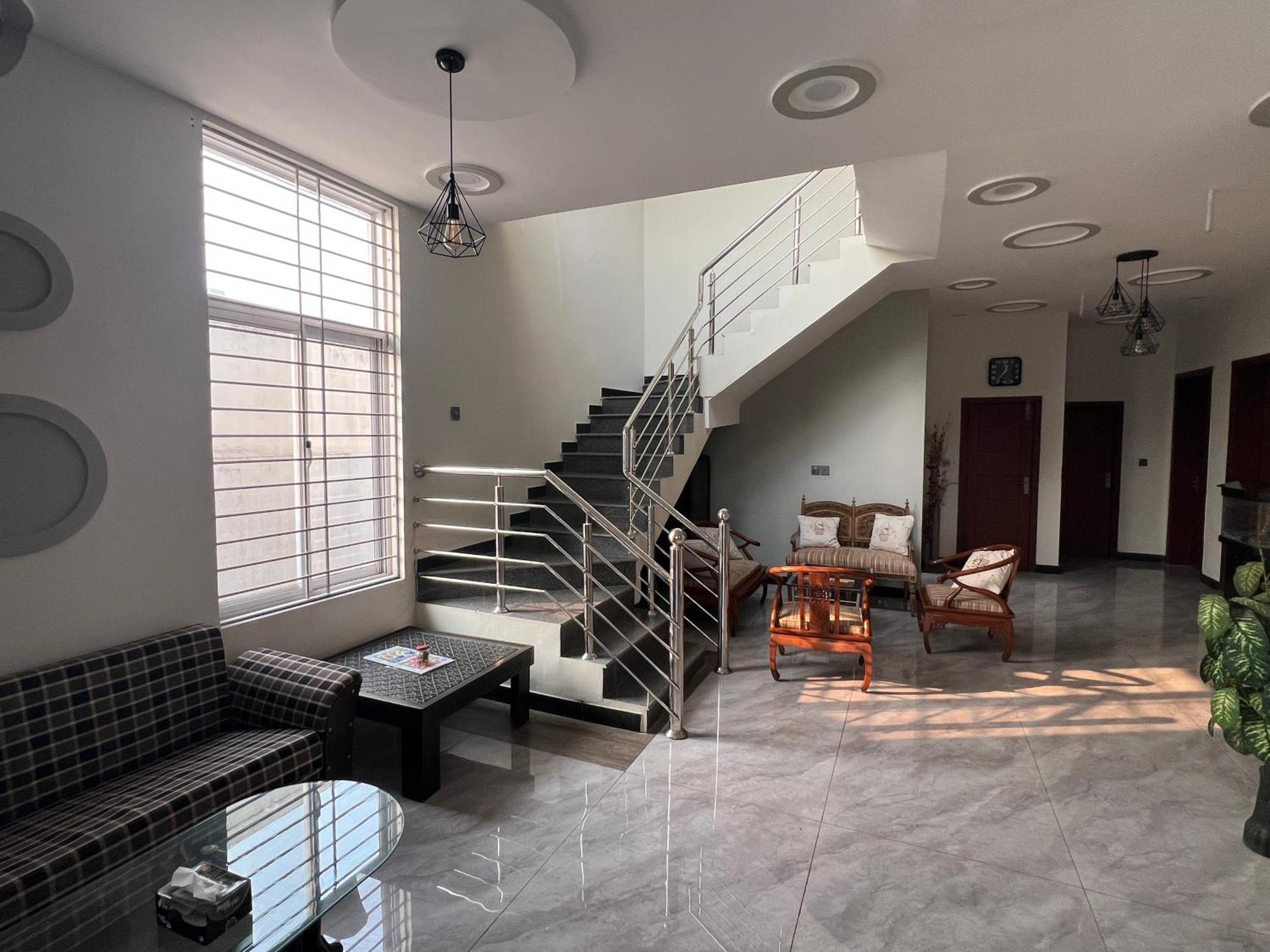 Deluxe King Room In Silverscape Residence Rawalpindi Buitenkant foto