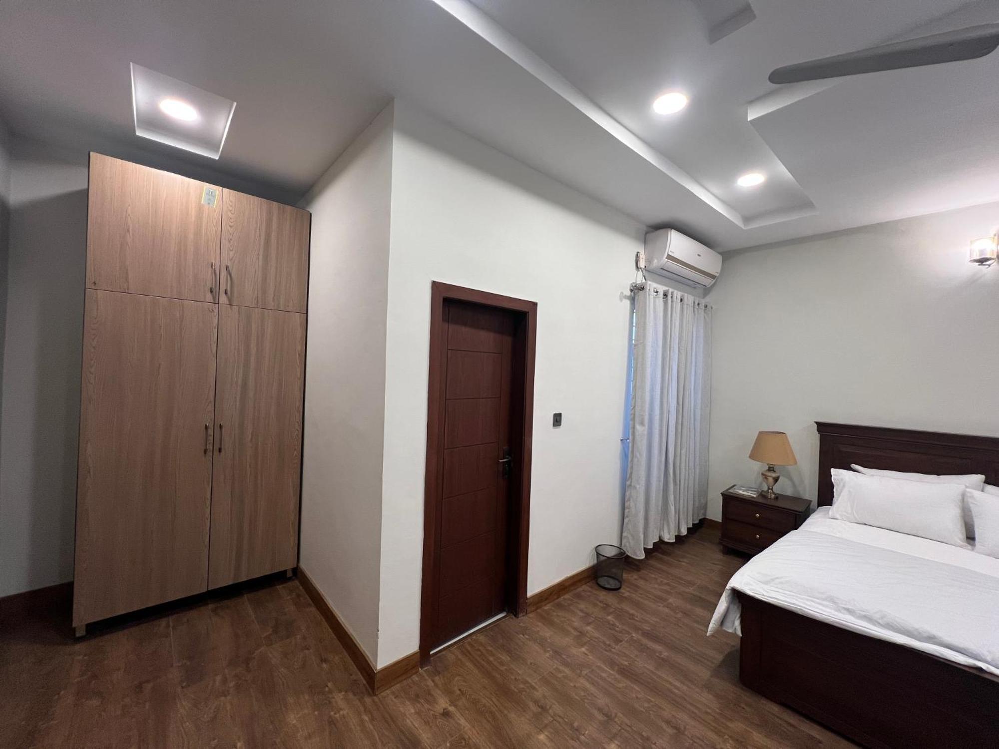 Deluxe King Room In Silverscape Residence Rawalpindi Buitenkant foto